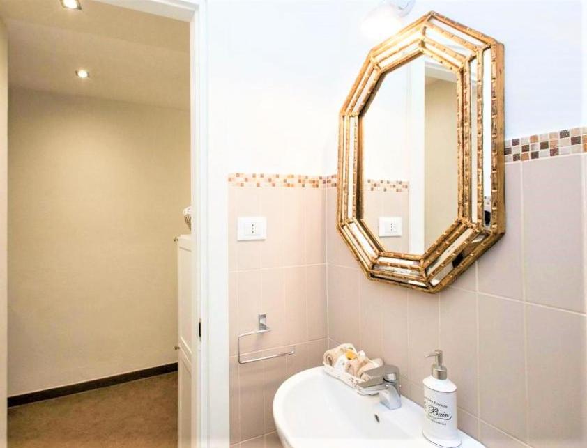 Charming Suite Cavour Heart Of Florence Ngoại thất bức ảnh