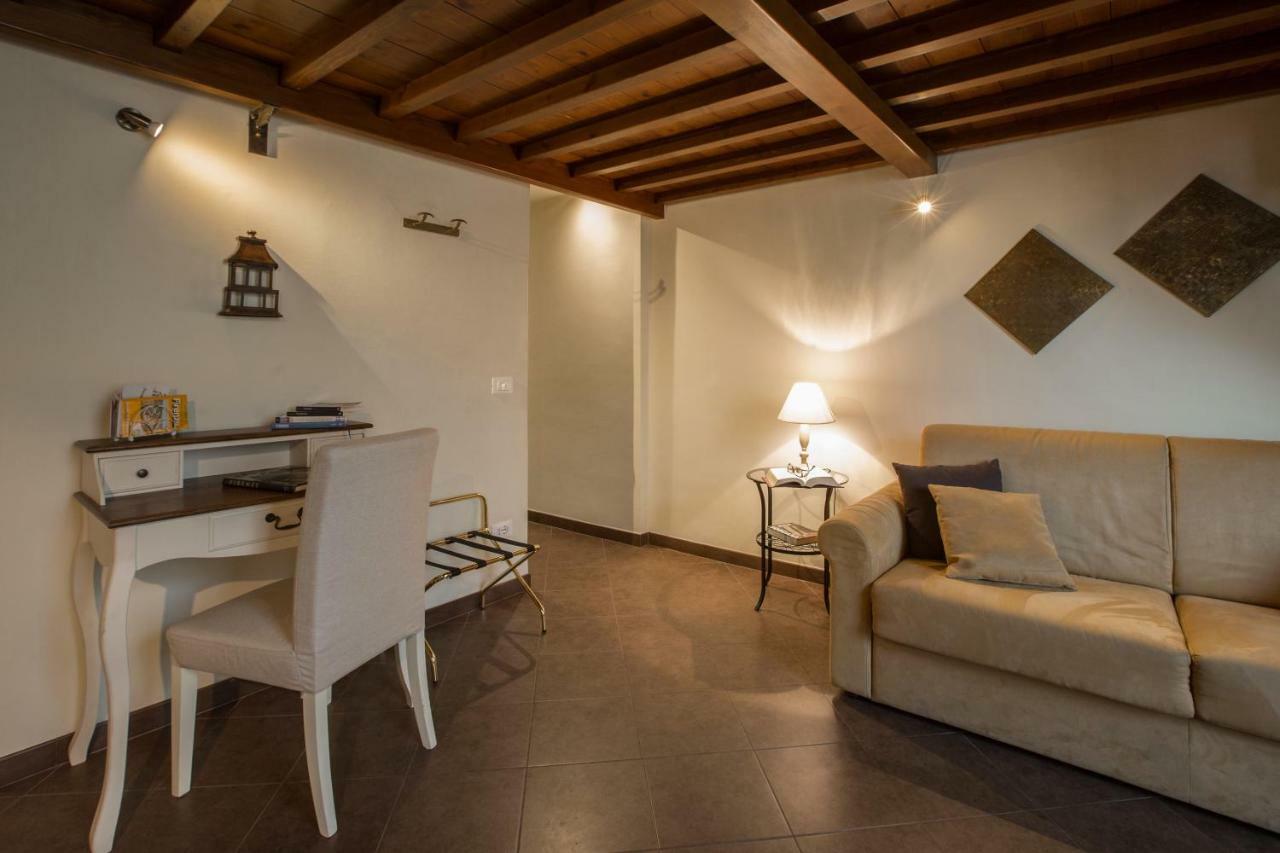 Charming Suite Cavour Heart Of Florence Ngoại thất bức ảnh